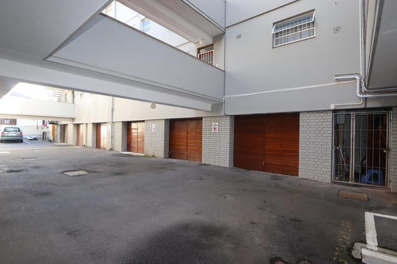 To Let 2 Bedroom Property for Rent in Tamboerskloof Western Cape